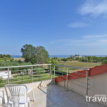 Villa Iris By Rentalspro Services - Agios Mamas Beach Екстериор снимка