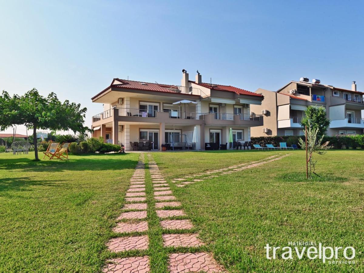 Villa Iris By Rentalspro Services - Agios Mamas Beach Екстериор снимка