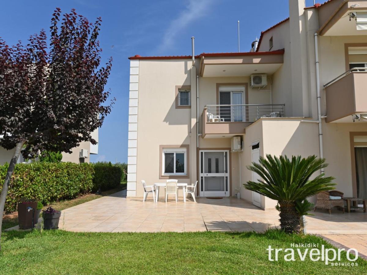 Villa Iris By Rentalspro Services - Agios Mamas Beach Екстериор снимка