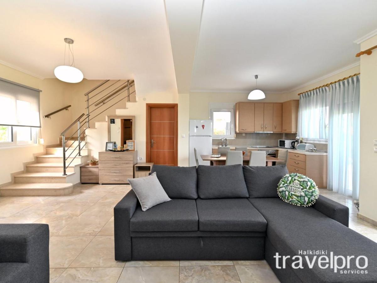 Villa Iris By Rentalspro Services - Agios Mamas Beach Екстериор снимка