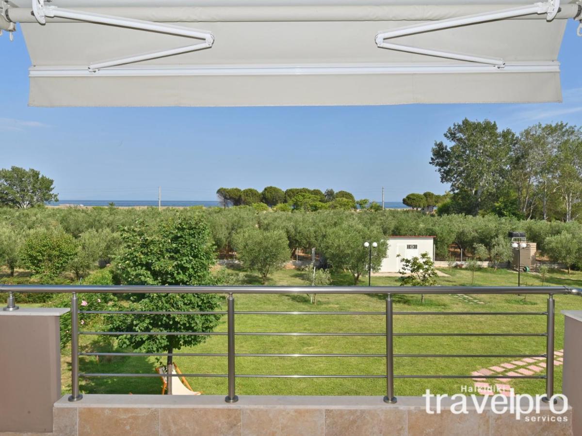 Villa Iris By Rentalspro Services - Agios Mamas Beach Екстериор снимка