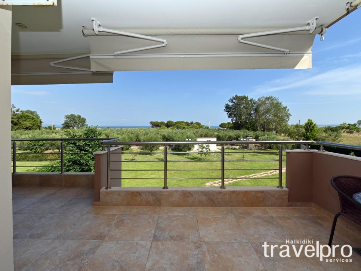 Villa Iris By Rentalspro Services - Agios Mamas Beach Екстериор снимка