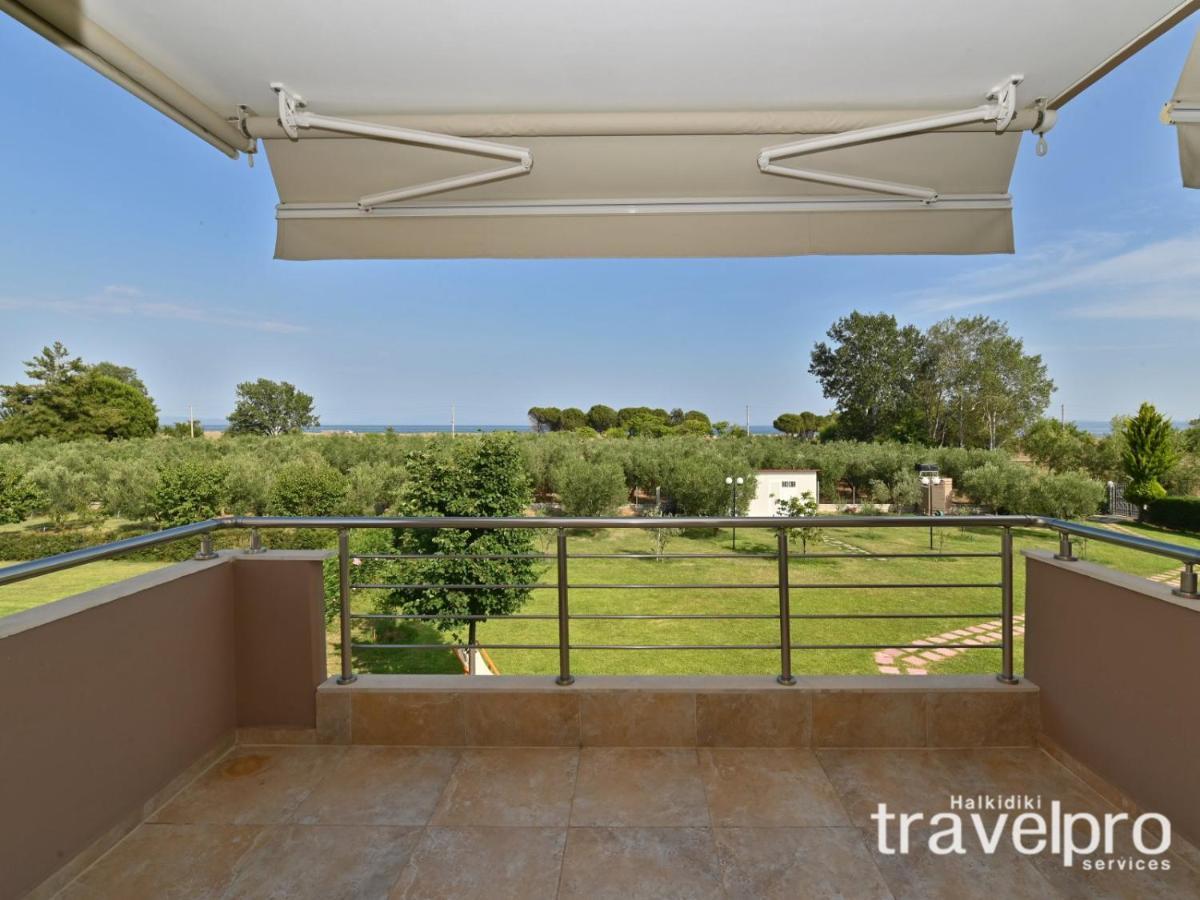 Villa Iris By Rentalspro Services - Agios Mamas Beach Екстериор снимка