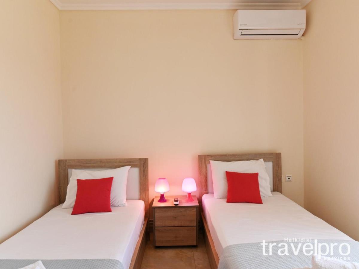 Villa Iris By Rentalspro Services - Agios Mamas Beach Екстериор снимка