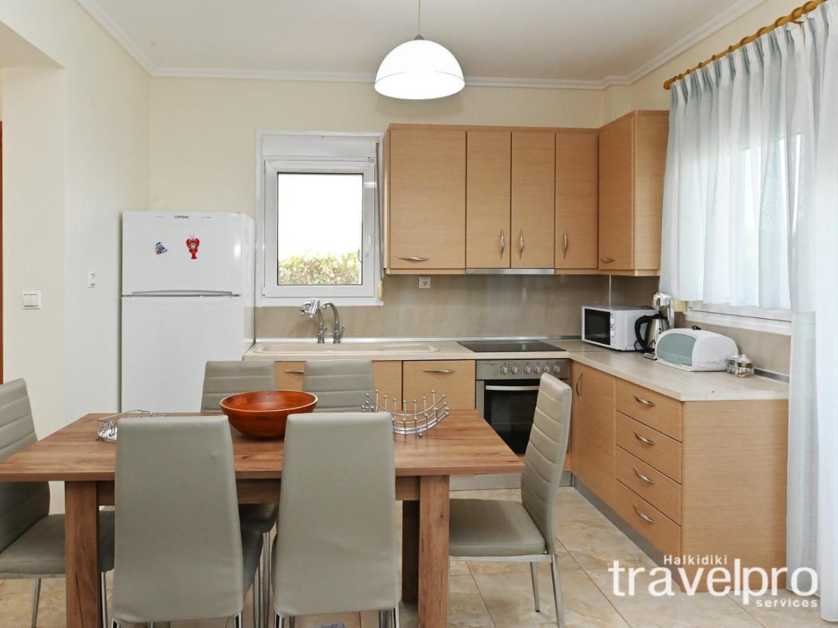 Villa Iris By Rentalspro Services - Agios Mamas Beach Екстериор снимка