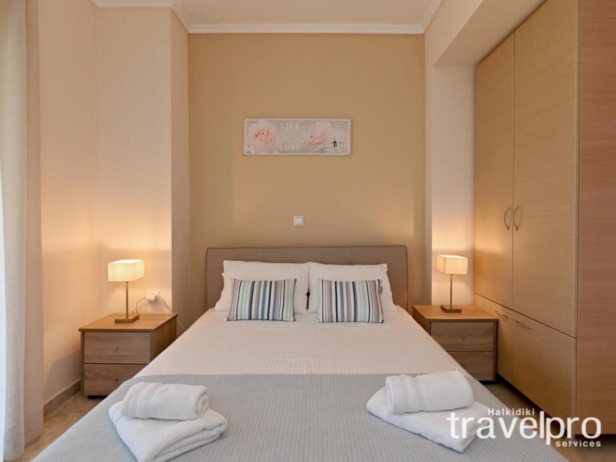 Villa Iris By Rentalspro Services - Agios Mamas Beach Екстериор снимка