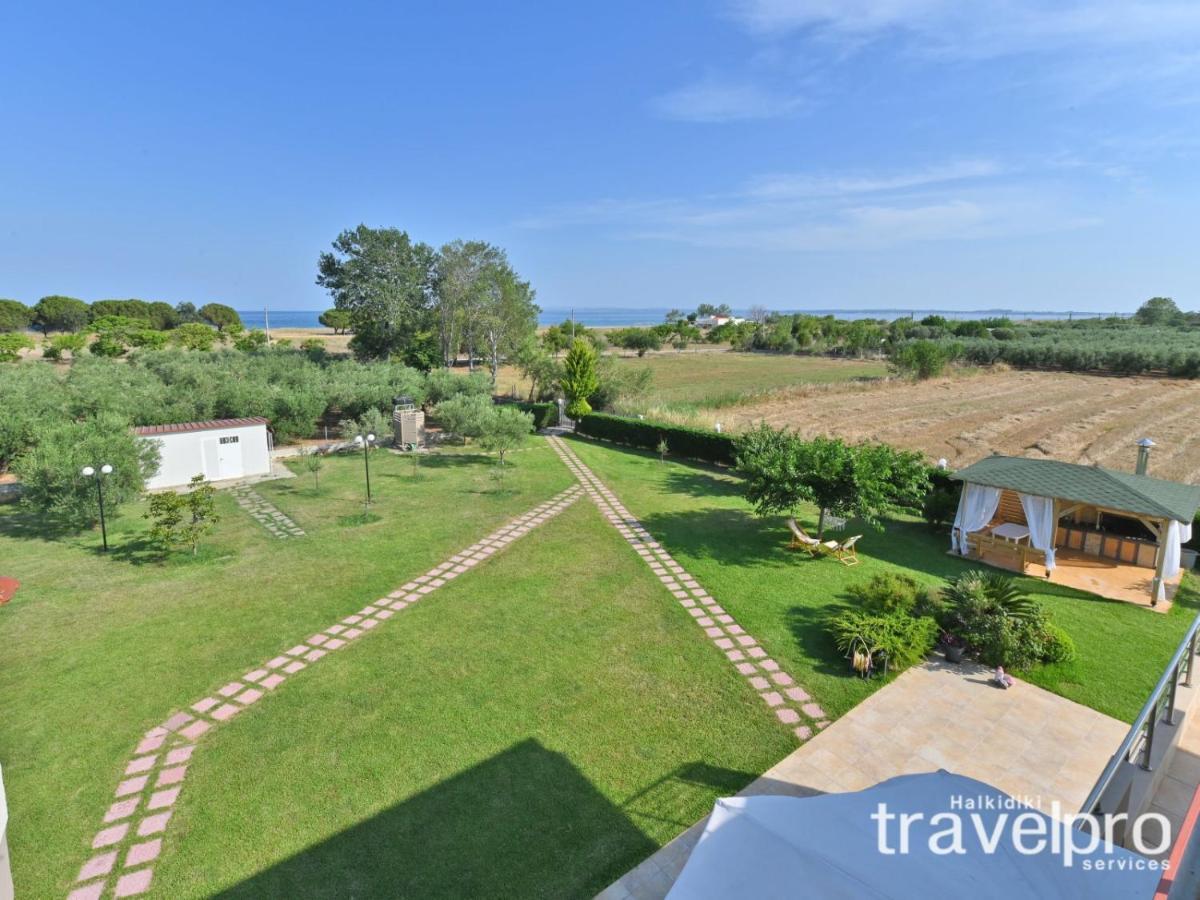 Villa Iris By Rentalspro Services - Agios Mamas Beach Екстериор снимка