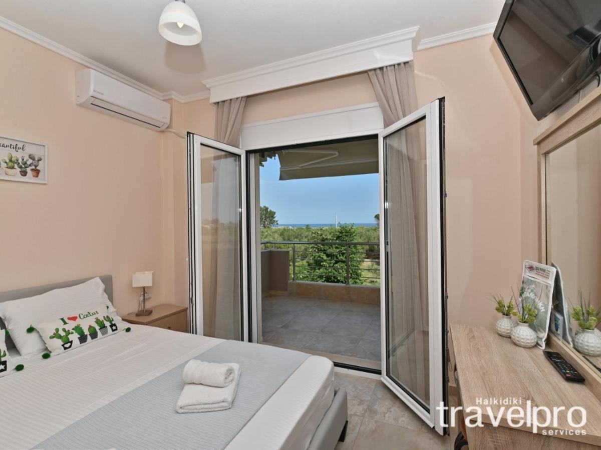 Villa Iris By Rentalspro Services - Agios Mamas Beach Екстериор снимка