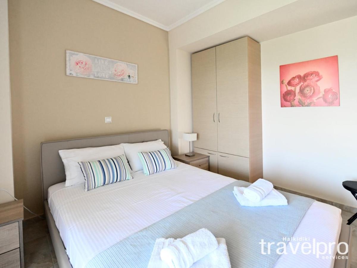 Villa Iris By Rentalspro Services - Agios Mamas Beach Екстериор снимка