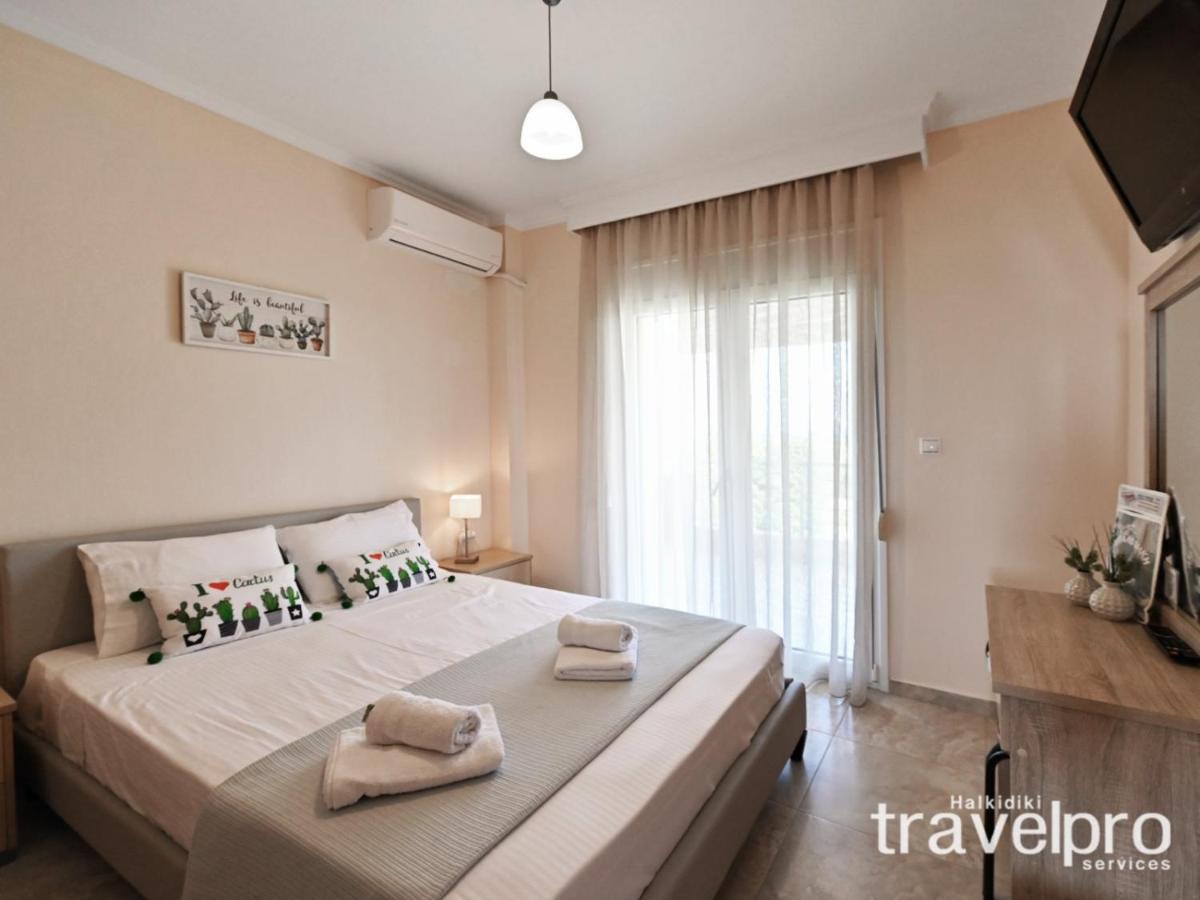 Villa Iris By Rentalspro Services - Agios Mamas Beach Екстериор снимка