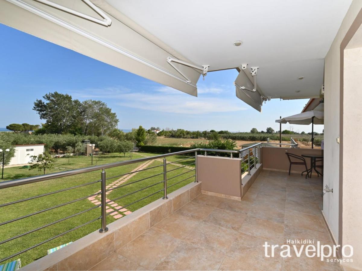 Villa Iris By Rentalspro Services - Agios Mamas Beach Екстериор снимка