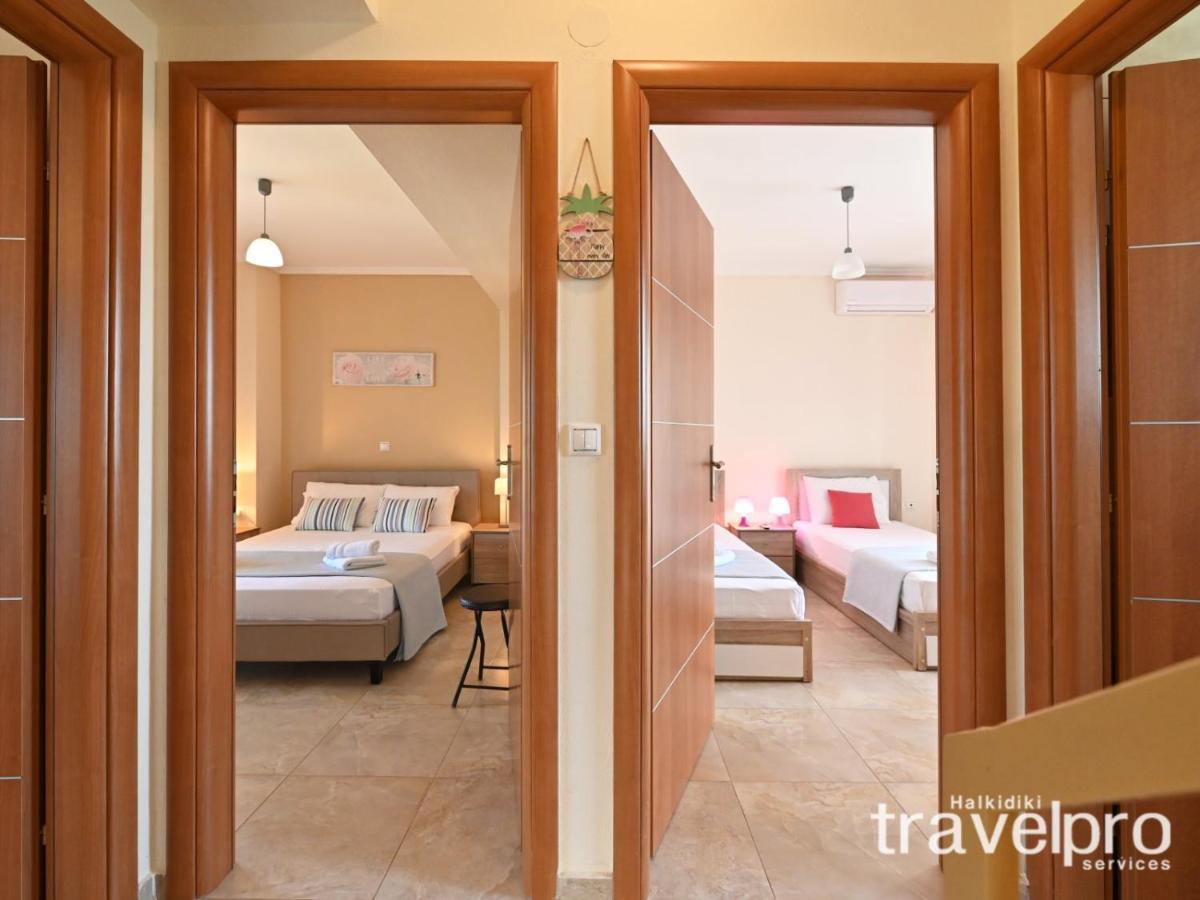 Villa Iris By Rentalspro Services - Agios Mamas Beach Екстериор снимка