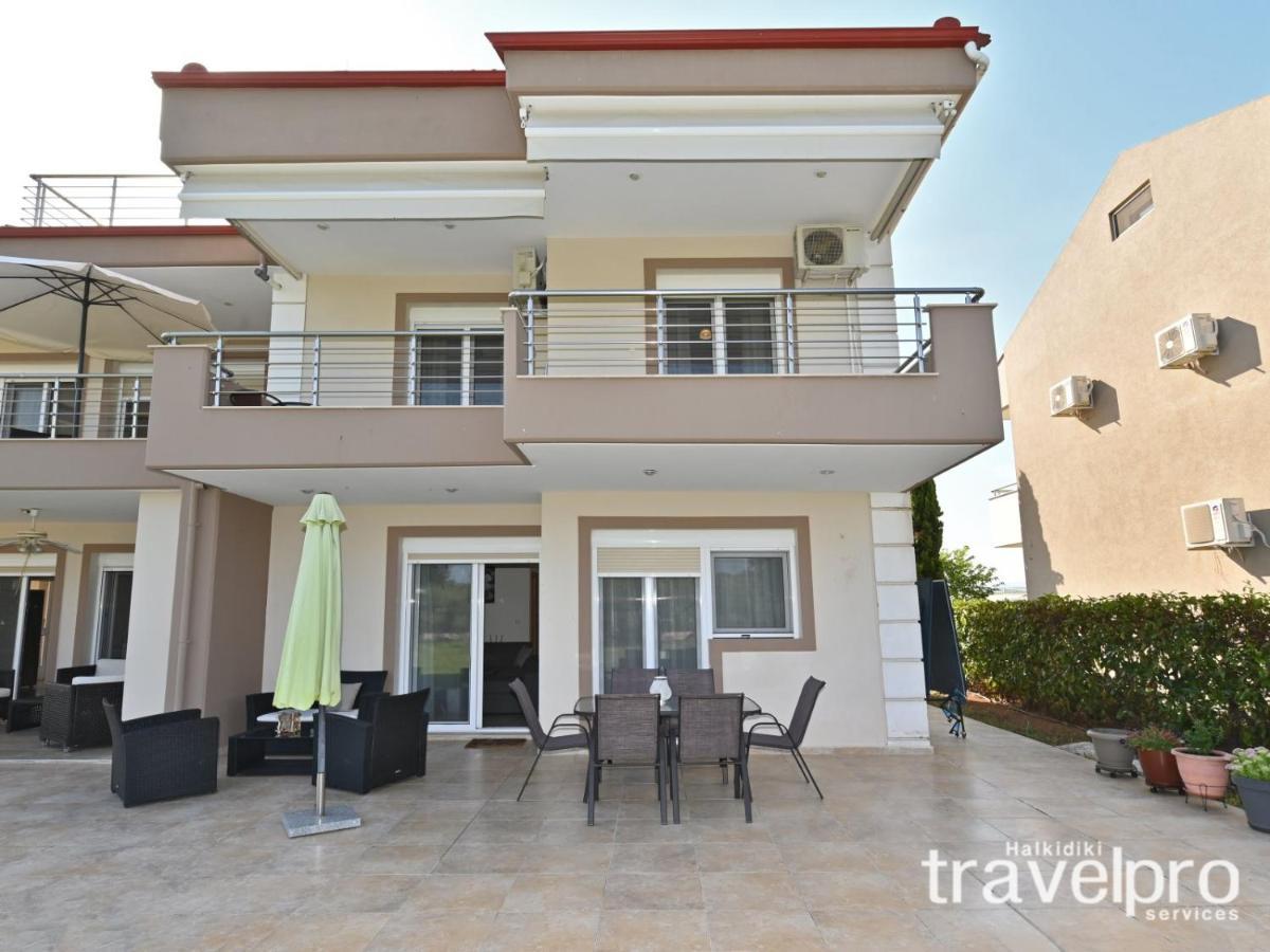 Villa Iris By Rentalspro Services - Agios Mamas Beach Екстериор снимка