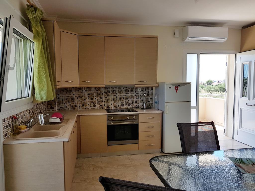 Villa Iris By Rentalspro Services - Agios Mamas Beach Екстериор снимка